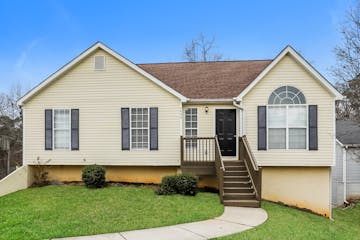 7434 CHADS CIR JONESBORO, GA 30236